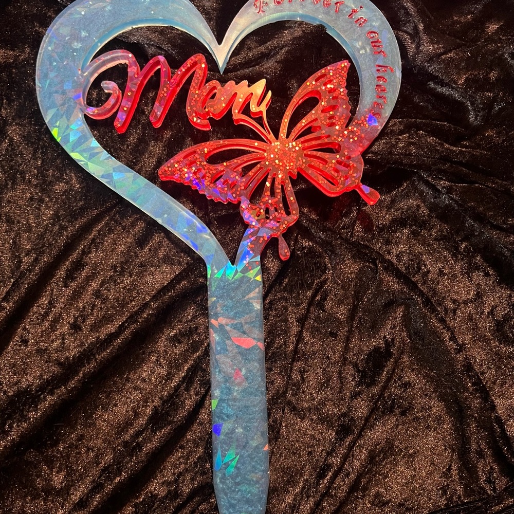 Honor Her Memory: Custom Resin Mom Grave Marker Stakes – A Beautiful Tribute